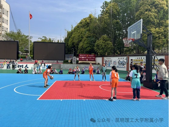如何在篮球冬令营中加强体能训练?_2